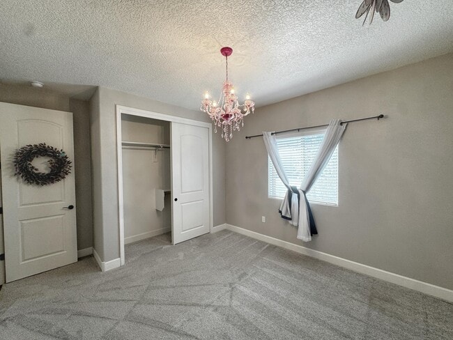 Building Photo - 6801 Prom Ave NE