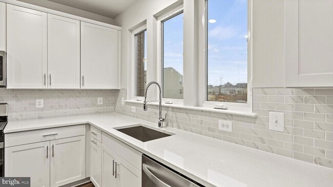 Building Photo - 15071 Jaxton Sq Ln