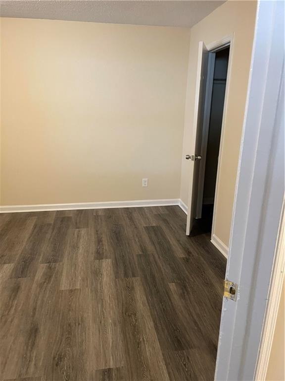 Building Photo - 1600 Oakpoint Dr SW