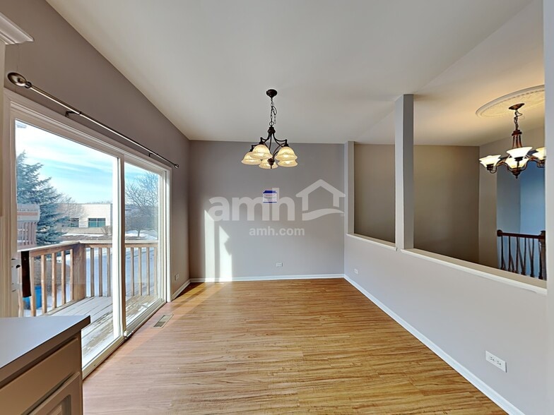 Building Photo - 2409 Courtyard Cir