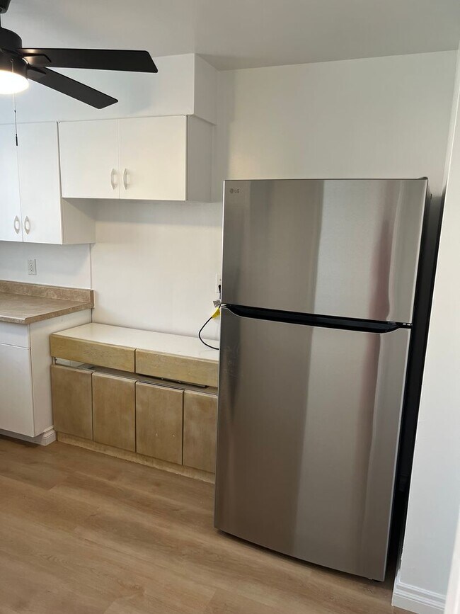 Building Photo - $550 off February Rent !