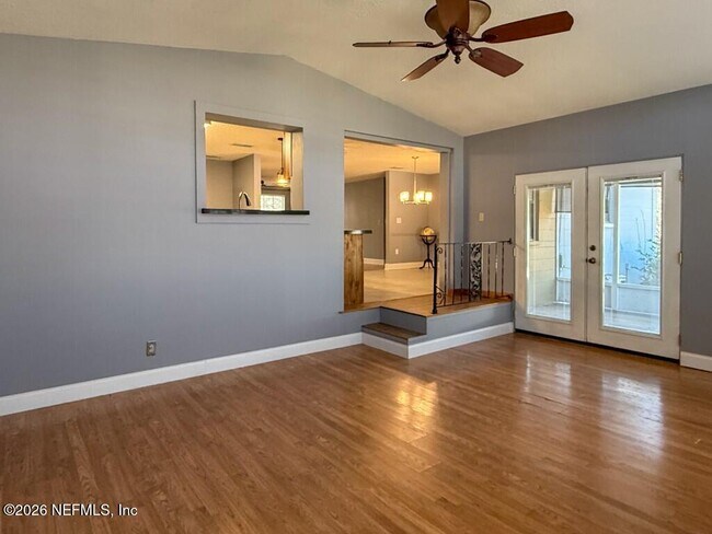 Building Photo - 360 Canis Dr W