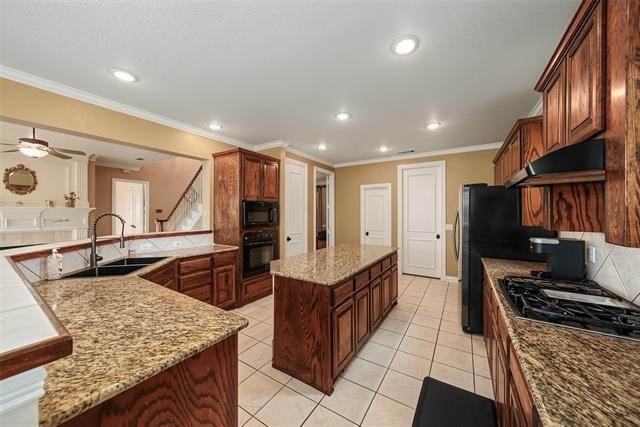Building Photo - 1335 Bradford Dr