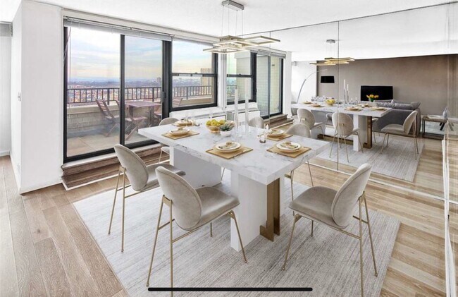 Building Photo - 7004 Boulevard E