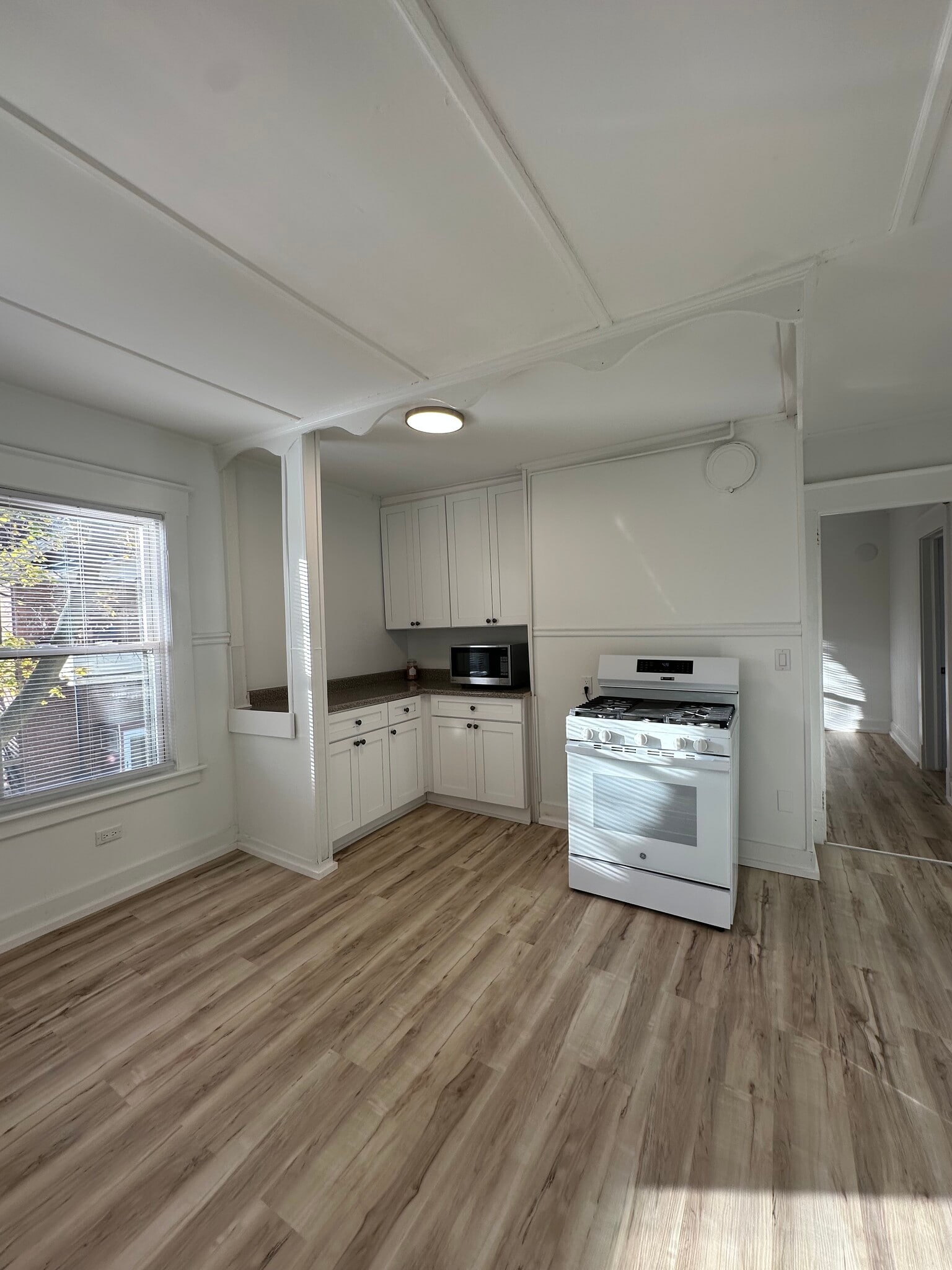 Building Photo - 12 Margerie St