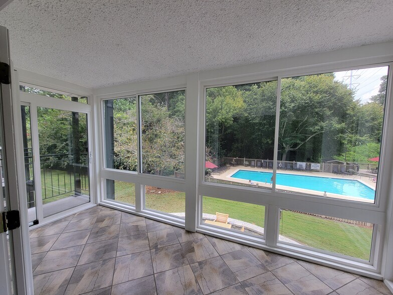 Building Photo - 1445 Monroe Dr NE