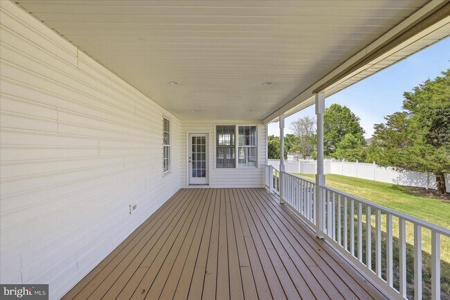 Building Photo - 104 Bramble Ct