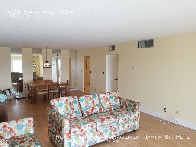 Building Photo - WATERFRONT CONDO ON ST PETE BEACH