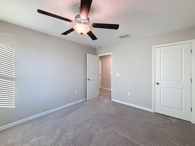 Building Photo - 7517 Samuel Ivy Dr