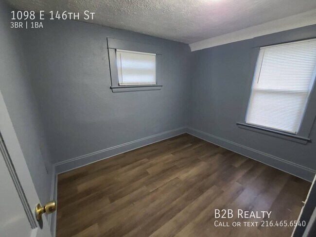 Building Photo - 1098 E 146th St