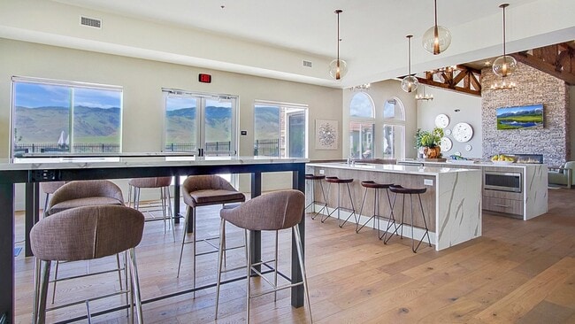 Building Photo - 6900 Sharlands Ave