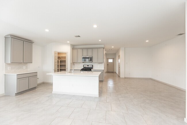 Building Photo - 28902 Yukon River Ct