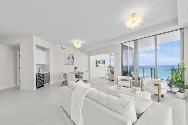 Building Photo - 3100 N Ocean Dr