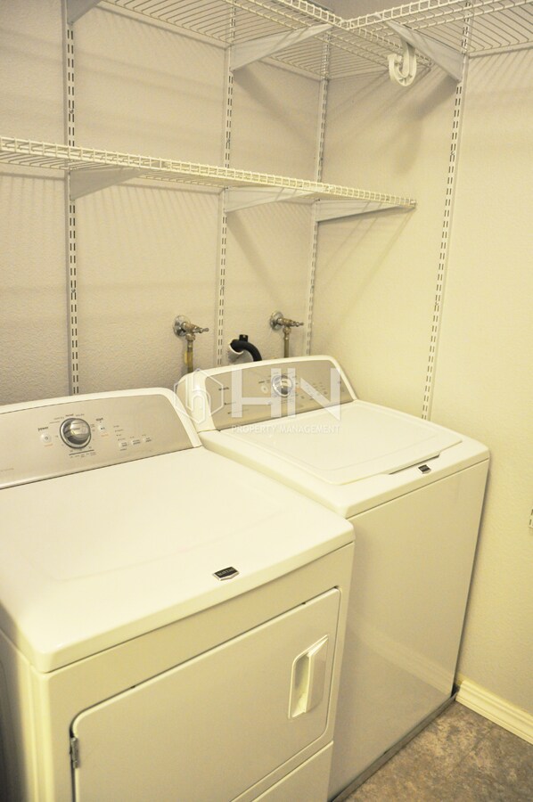 Building Photo - 200 Compton Cir