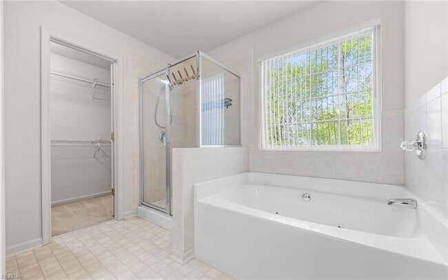 Building Photo - 310 Canaan Cir