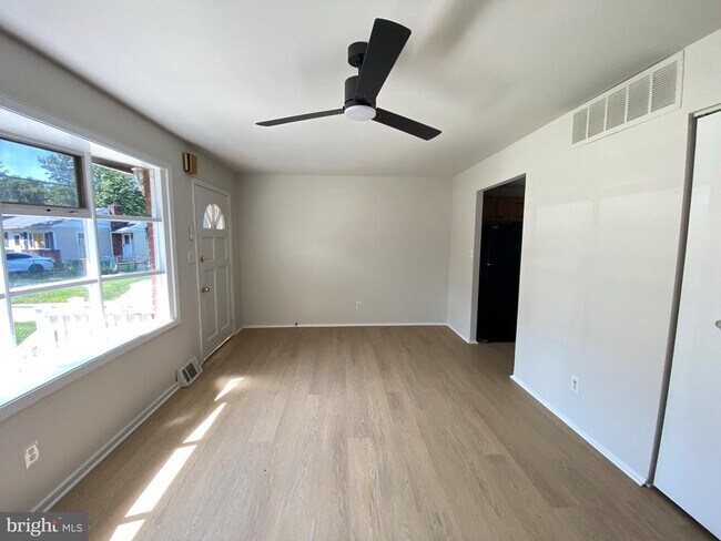 Building Photo - 311 Colby Cir