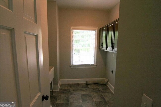 Building Photo - 3505 Sherborne Chase