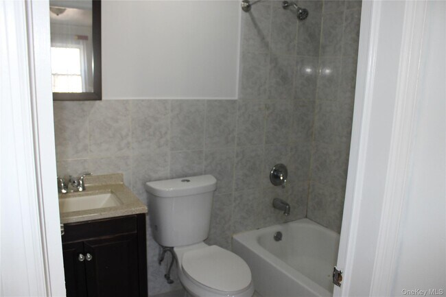 Building Photo - 55 Wyona St