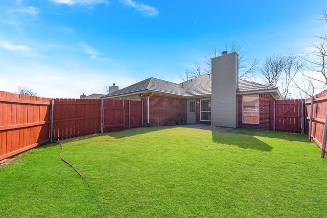 Building Photo - 2827 St Martin Dr