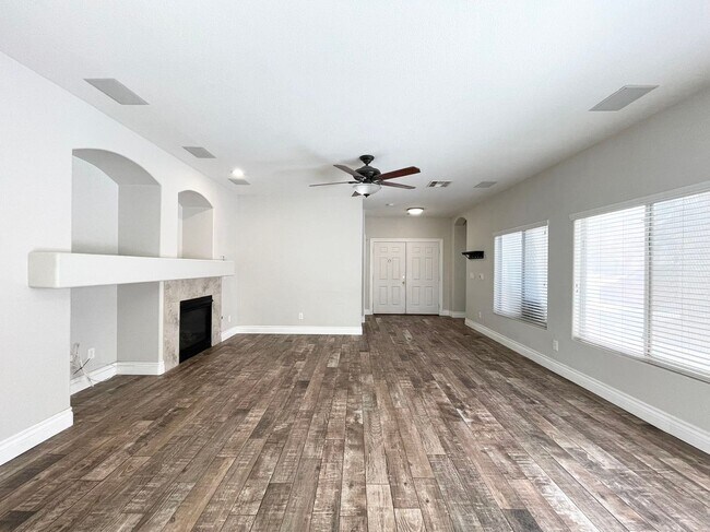 Building Photo - Charming 3-bedroom, 2.5-bathroom home