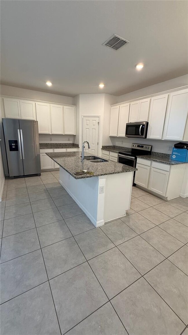 Building Photo - 15619 Willow Arbor Cir