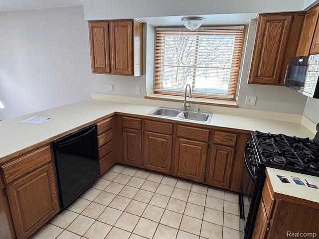 Building Photo - 90 Granada Dr