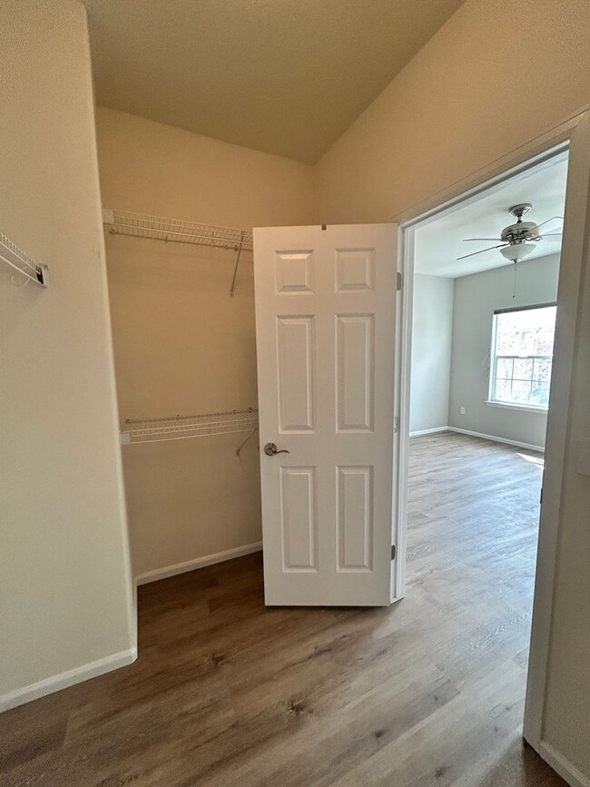 Building Photo - Well Maintained Townhouse in Highlands Ranch