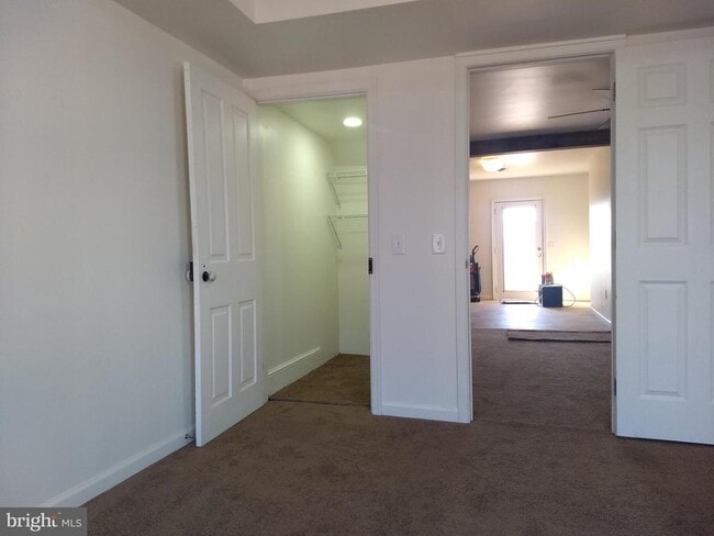 Building Photo - 215 Ulrich St