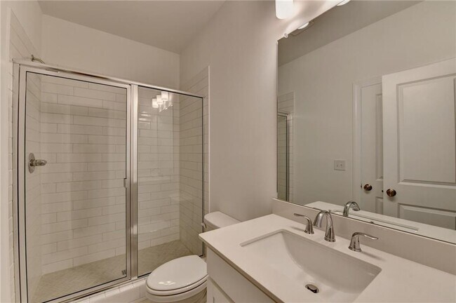 Building Photo - 5422 Howington Ct