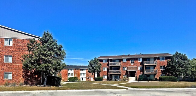 Building Photo - Modern 2-Bedroom Apartments in Crown Point, IN – Pet Friendly!
