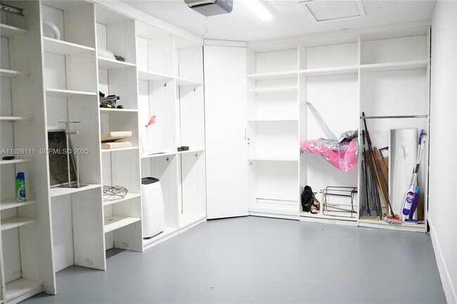 Building Photo - 5141 NW 101st Pl