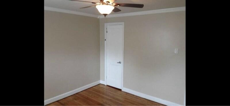 Building Photo - 127 E Coulter Ave
