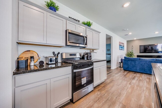 Building Photo - 6055 Diamond Vis Ct