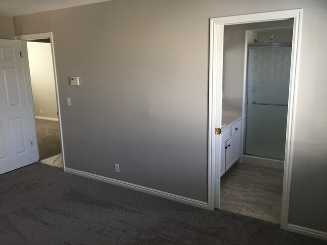 Building Photo - 2143 Powderkeg Dr
