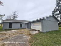 Building Photo - 124 Candlelight Ln