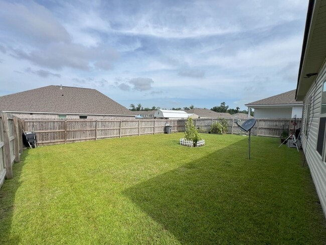 Building Photo - Stunning 4-Bedroom Home in Zachary's Mirav...