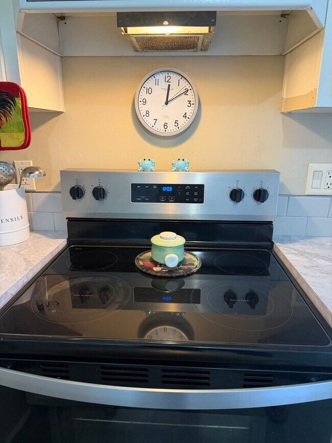 Building Photo - Mobile Home in Sarasota Lakes and Rv