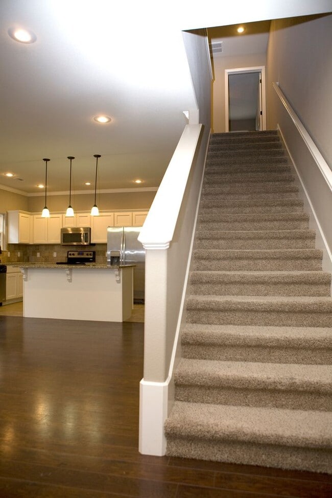 Building Photo - **MOVE-IN THIS MONTH RECEIVE HALF A MONTH OF FREE RENT* Available Now! 4-Bedroom, 3.5-Bathroom Ho...