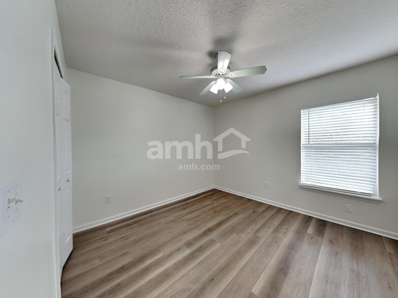 Building Photo - 14070 Eagle Feathers Dr