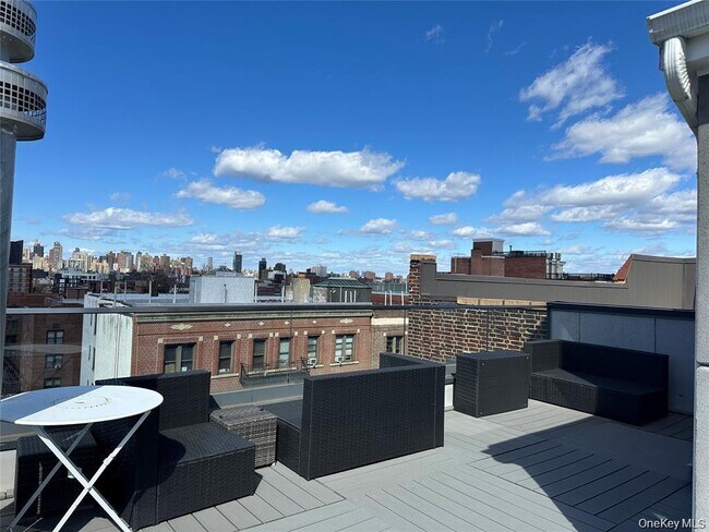 Building Photo - 31-41 29th St