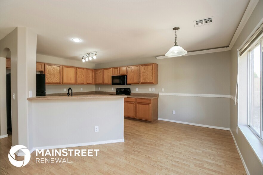 Building Photo - 22060 W Casey Ln