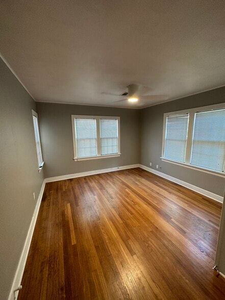 Building Photo - 1015 NW 40th St