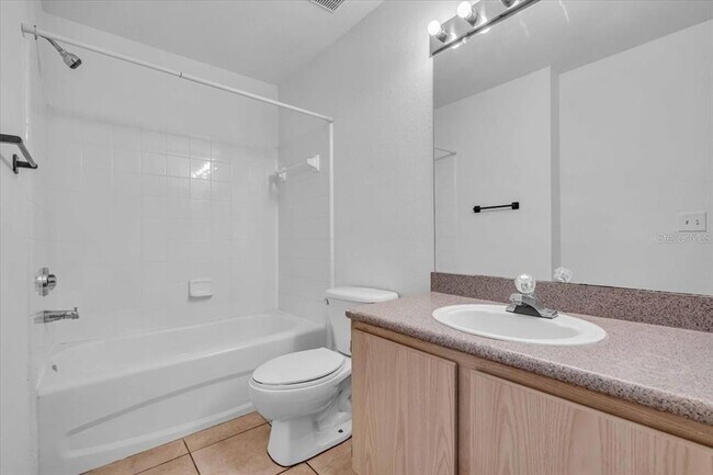 Building Photo - 7405 Vista Way