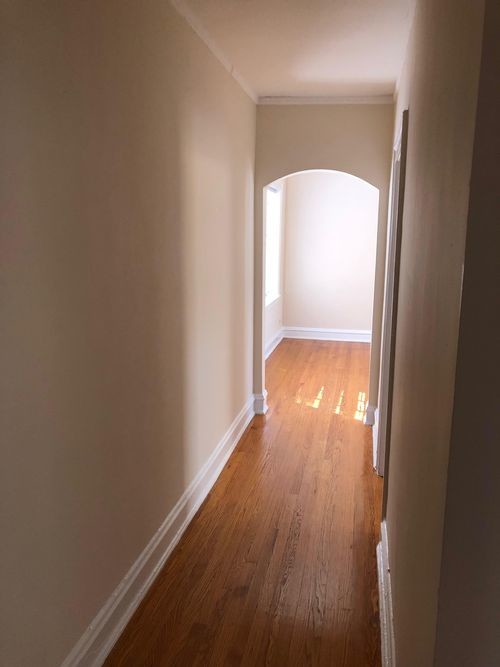 Building Photo - 1714 W Albion Ave