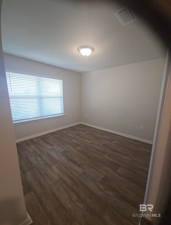 Building Photo - 23432 Shadowridge Dr
