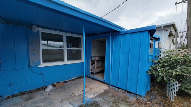 Building Photo - Freshly Updated 3 bed/ 2 bath Mobile Home ...