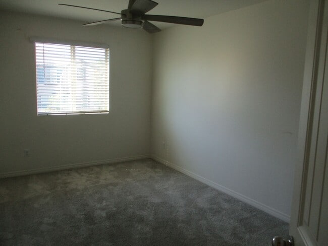 Building Photo - Murrieta 3 Bdr 2.5 Bath Town Home Built 2020