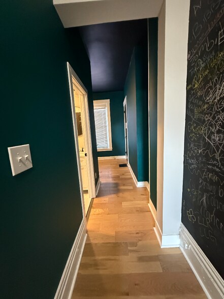 Building Photo - 466 Dayton St