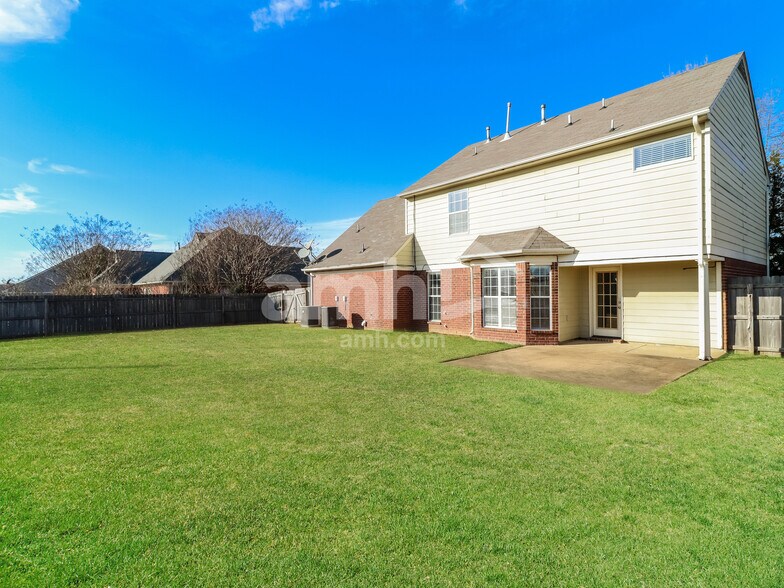 Building Photo - 2267 Baird Dr