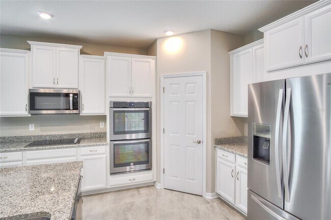 Building Photo - 30708 Walker Cup Pl